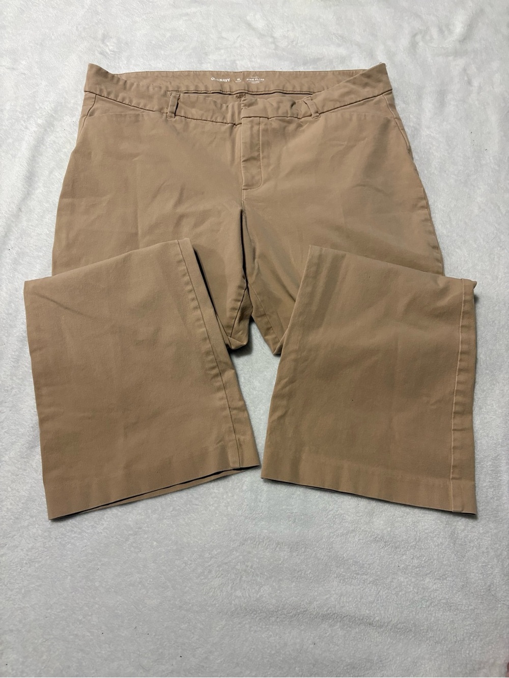 Old Navy Women’s Flare Jeans in Tan